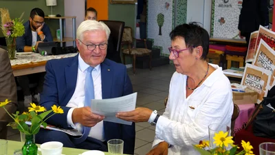 Besuch von Steinmeier, im Gespräch.