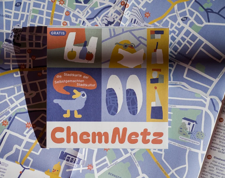 Eine bunte Karte von Chemnitz mit Text und Grafiken